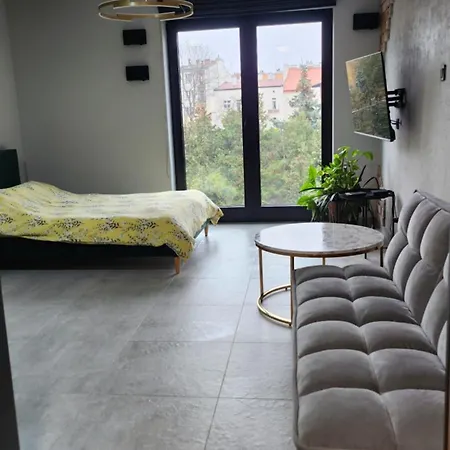 Your Time In Heart Of Cracow , Gym & Free Parking Apartamento *